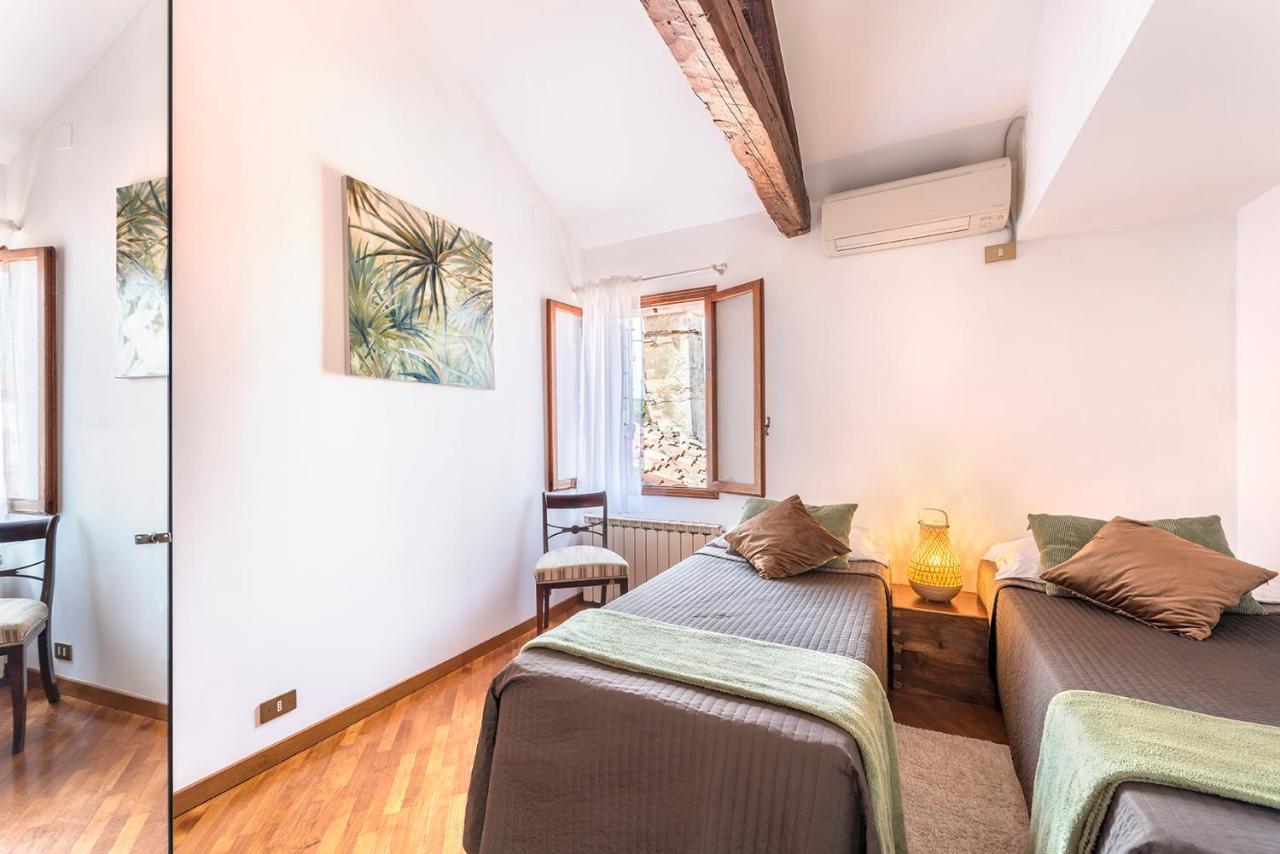 Colombina Like At Home 3 Bedrooms Fully Equipped Air Conditioned Venedik Dış mekan fotoğraf