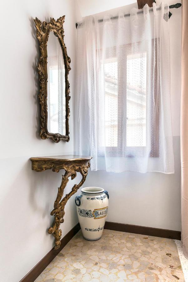 Colombina Like At Home 3 Bedrooms Fully Equipped Air Conditioned Venedik Dış mekan fotoğraf